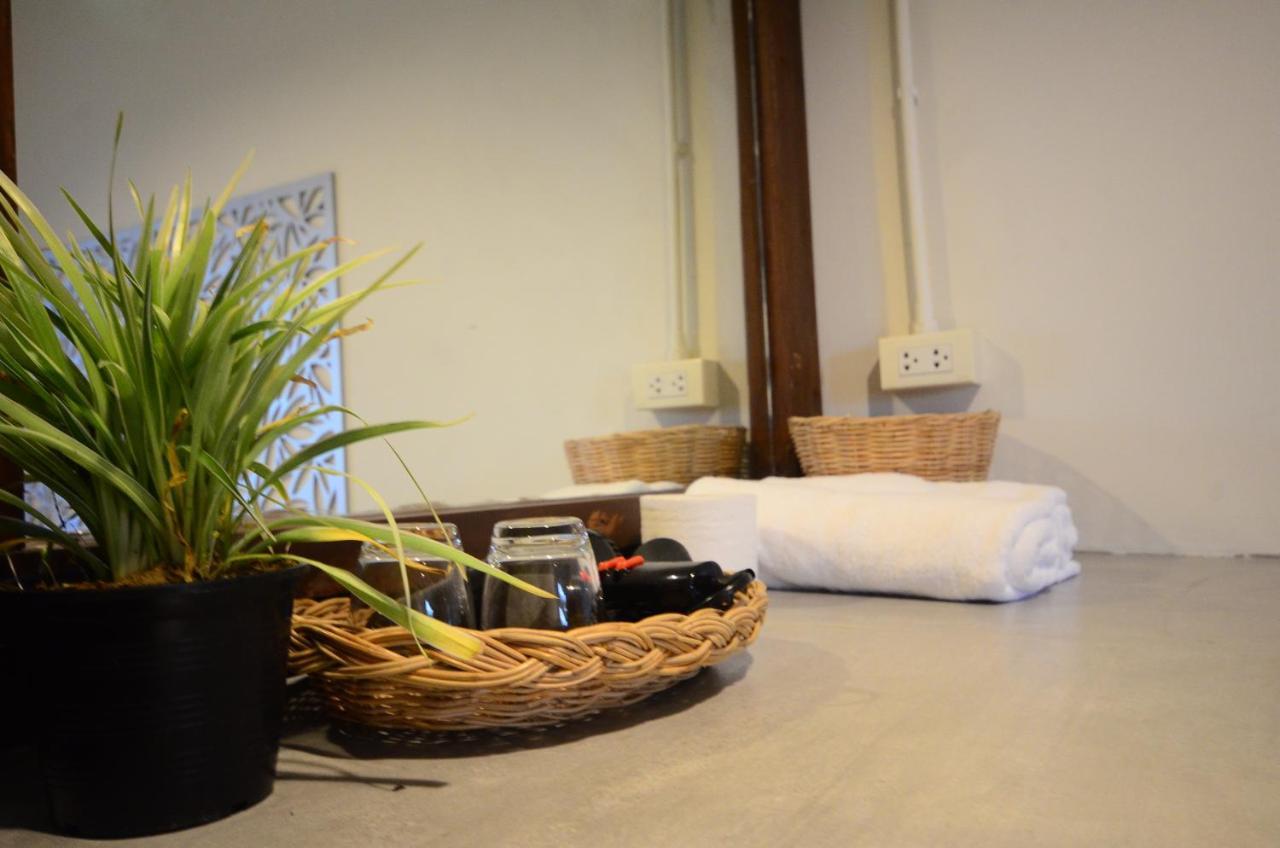 Suandok History House Aparthotel Chiang Mai Bagian luar foto